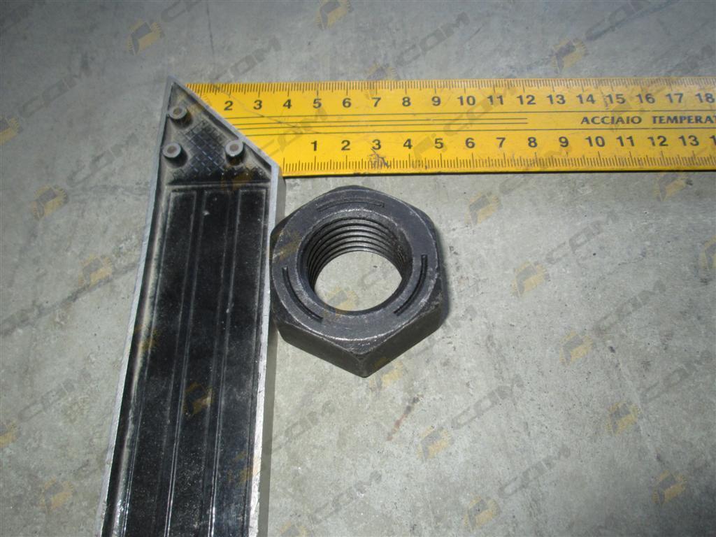 Гайка S4033531 Mega 400