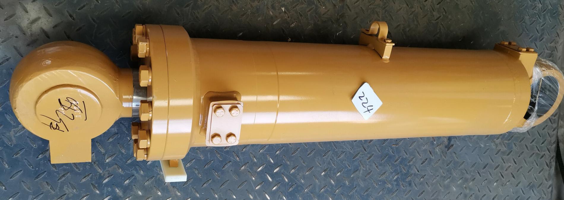 Цилиндр управления ковшом шток 90 CDM853
